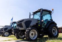 UŽICE: Uručeni ugovori poljoprivrednicima o dodeli subvencija za nabavku traktora