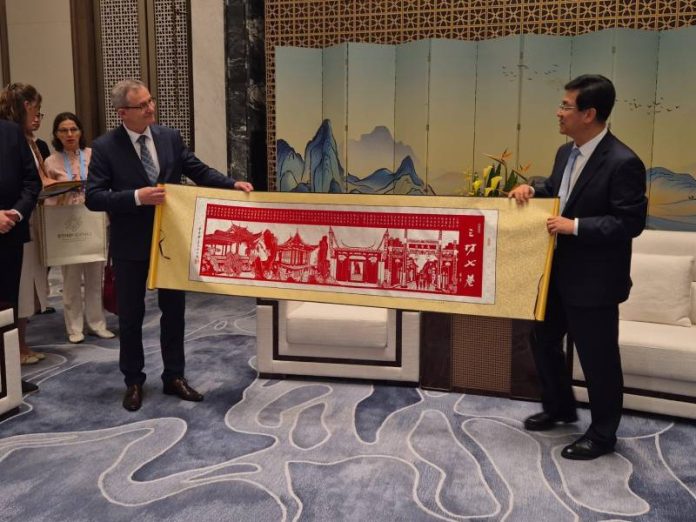 20250908_174051-scaled