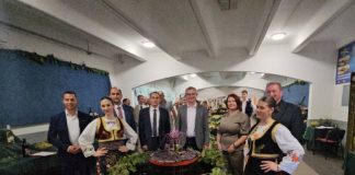 Glamočić u Aleksandrovcu: Vinogradarima i vinarima Župe bespovrtno 530 milliona dinara za investicije