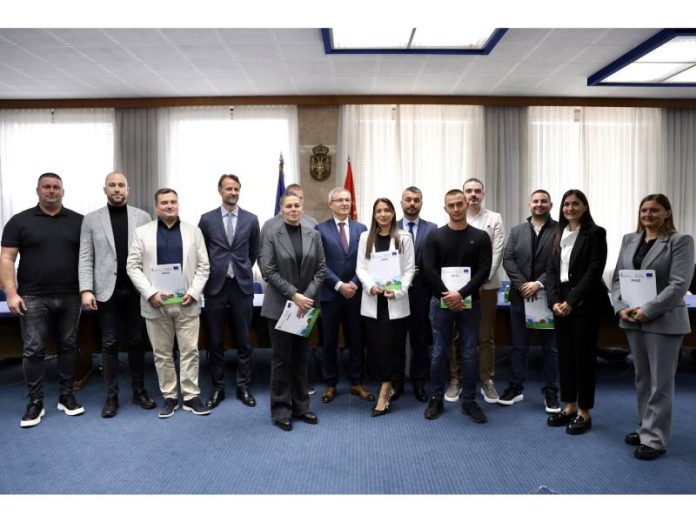 image00011-2048x1365