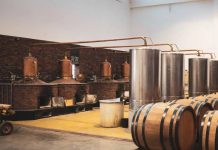 Predsednik Vučić u Bajinoj Bašti: Destilerija „BB Klekovača“ najstarija u Srbiji, proizvodi autentične rakije sa grografskim poreklom